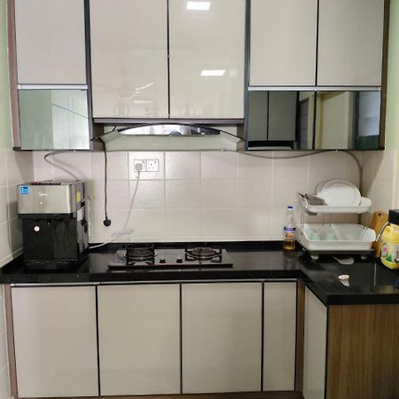 Nena Homestay Setia Alam, Air Conditioned, High Speed Internet Шах-Алам Экстерьер фото