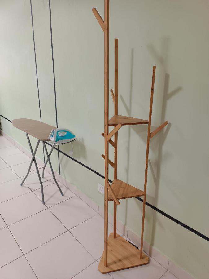 Nena Homestay Setia Alam, Air Conditioned, High Speed Internet Шах-Алам Экстерьер фото
