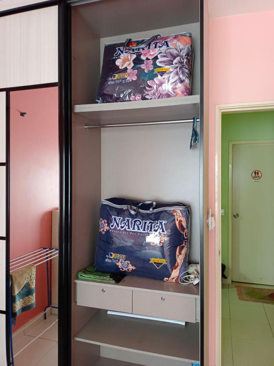 Nena Homestay Setia Alam, Air Conditioned, High Speed Internet Шах-Алам Экстерьер фото